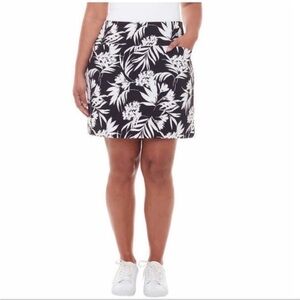 NWT S.C. & CO Ladies Women Skort BLACK FLORAL - size M